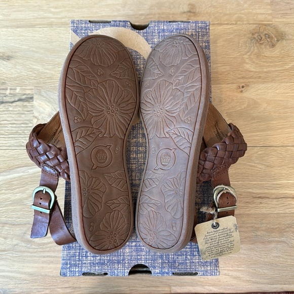 Born • Sumter Sandal • Tan - Picture 7 of 7